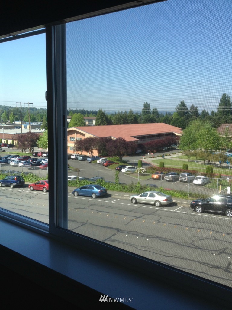 540 Monroe Avenue Northeast Renton, WA 98056 - Photo 12 of 22 Gallery Image 12