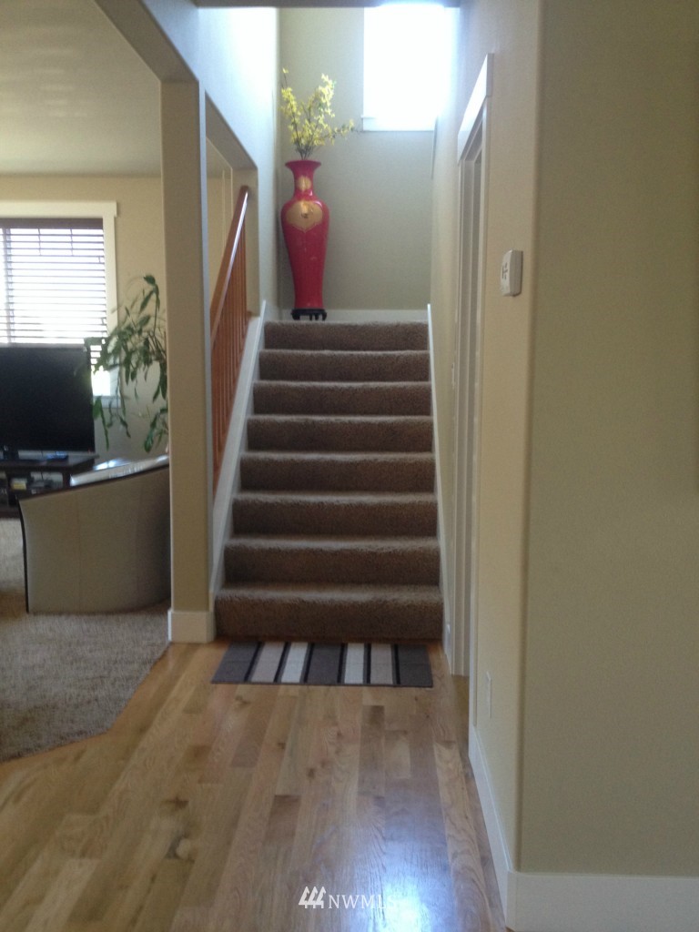 540 Monroe Avenue Northeast Renton, WA 98056 - Photo 21 of 22 Gallery Image 21