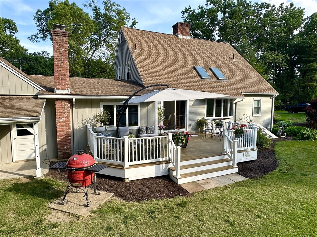 169 Pomeroy Meadow Road Southampton, MA 01073 - Photo 5 of 42 Gallery Image 5