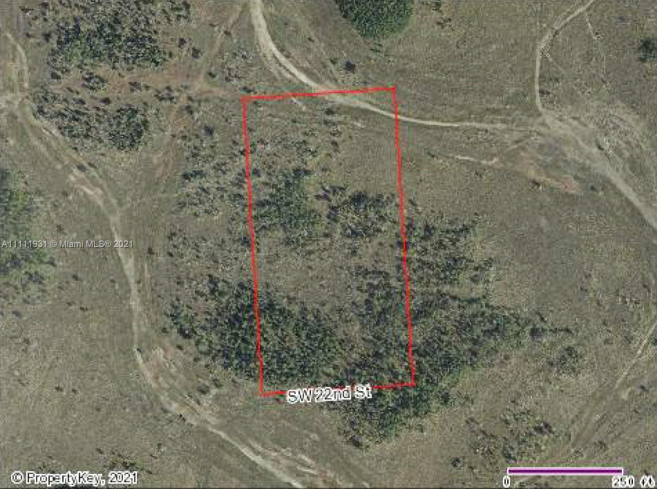 Miami-Dade County Miami, FL 33185 - Photo 2 of 3 a view of a pathway