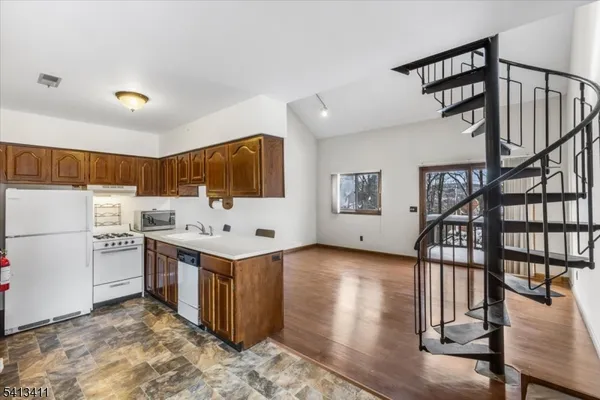 $205,000 | 2 Squaw Valley Court, Unit 6, Vernon, NJ 07462