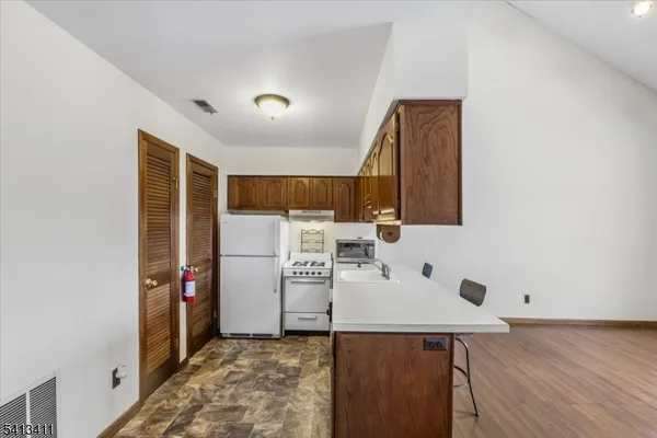 $205,000 | 2 Squaw Valley Court, Unit 6, Vernon, NJ 07462