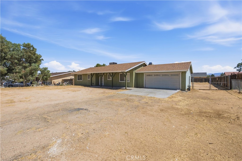 21021 Geronimo Road Apple Valley, CA 92308 - Photo 3 of 37
