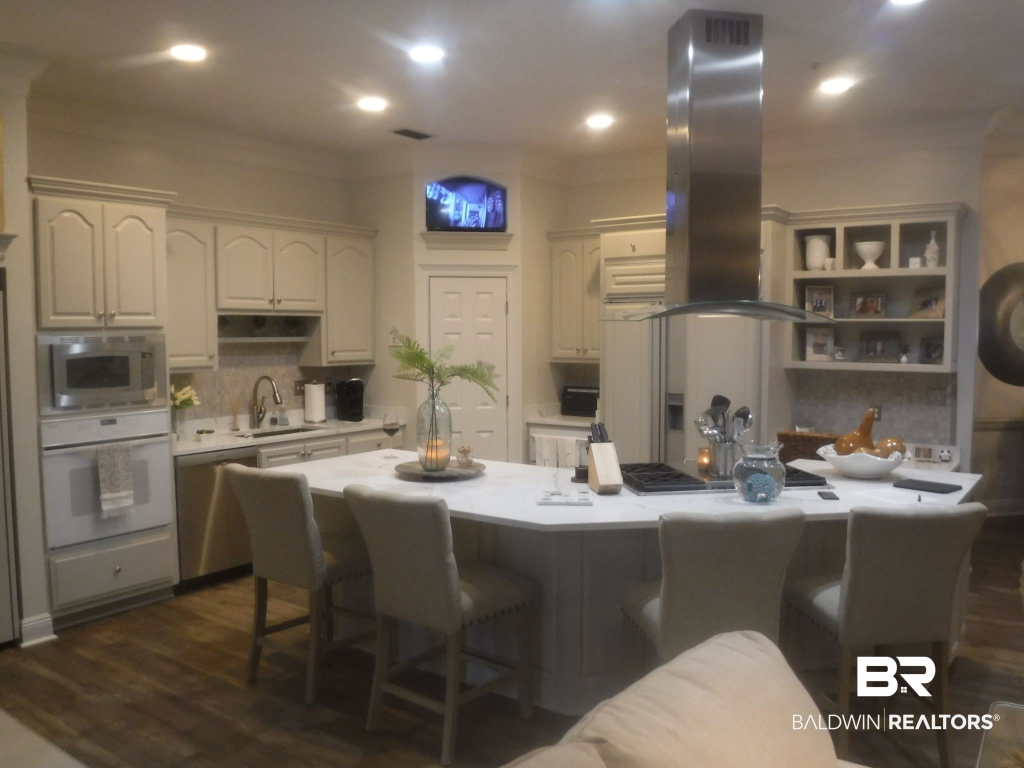 259 South Cedar Street Mobile, AL 36602 - Photo 4 of 27 Quartz Counters
