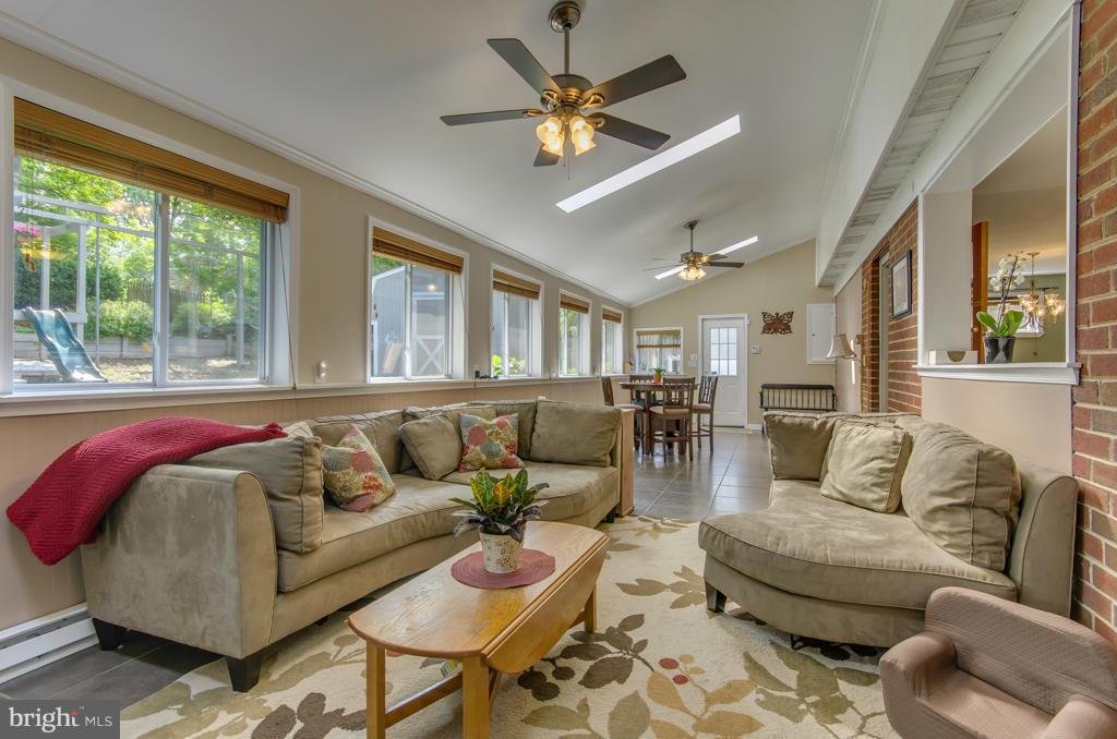 12913 Bluhill Road Silver Spring, MD 20906 - Photo 14 of 22 Family Room