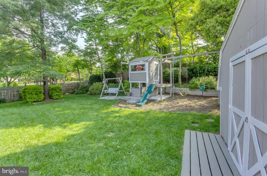 12913 Bluhill Road Silver Spring, MD 20906 - Photo 20 of 22 Exterior (Rear)