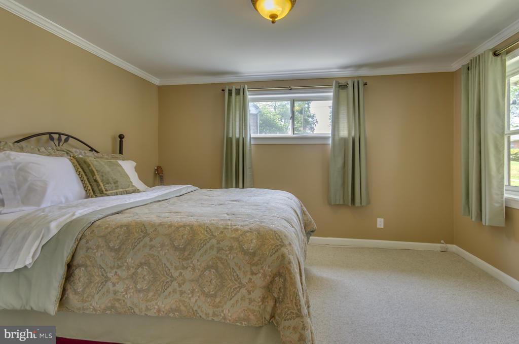 12913 Bluhill Road Silver Spring, MD 20906 - Photo 5 of 22 Bedroom