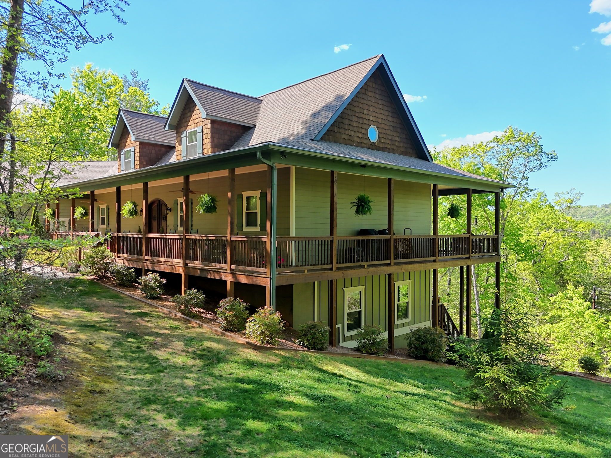 421 Hickory Nut Mountain Road Tallulah Falls, GA 30573 - Photo 22 of 117