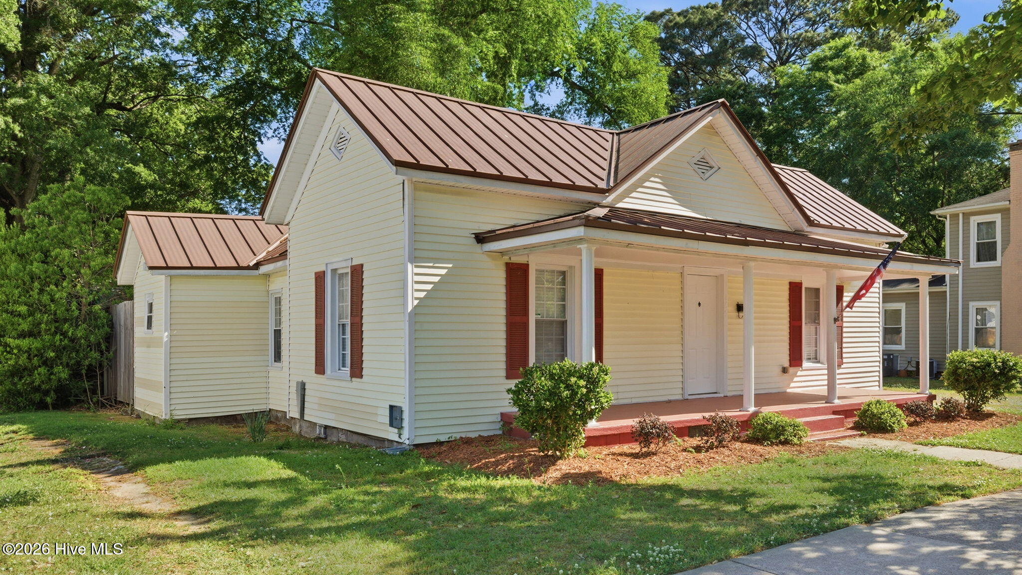 465 West 3rd Street Ayden, NC 28513 - Photo 3 of 41 1-web-or-mls-465 Third St-1