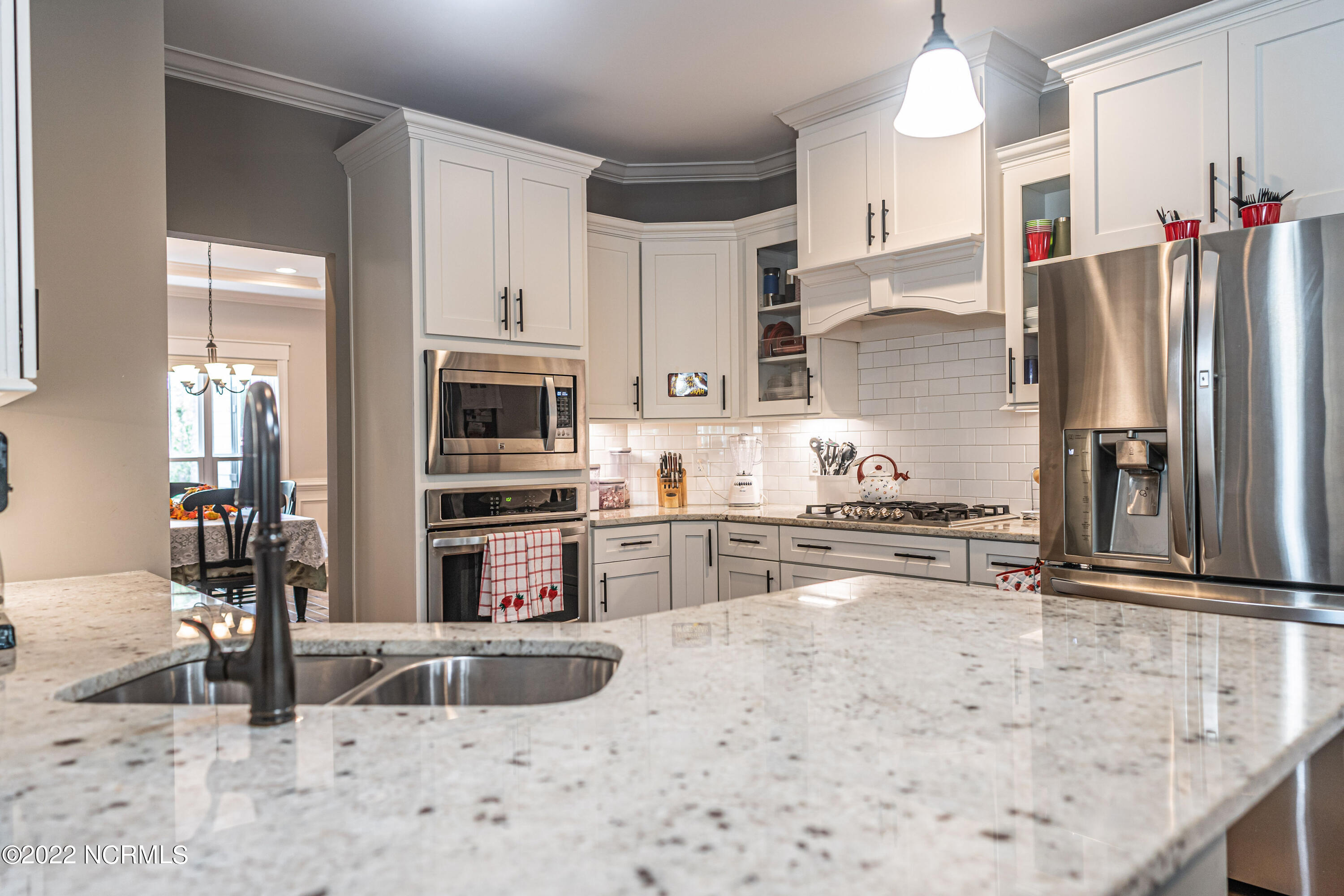 34 Cardinal Drive Whispering Pines, NC 28327 - Photo 15 of 73 kitchen
