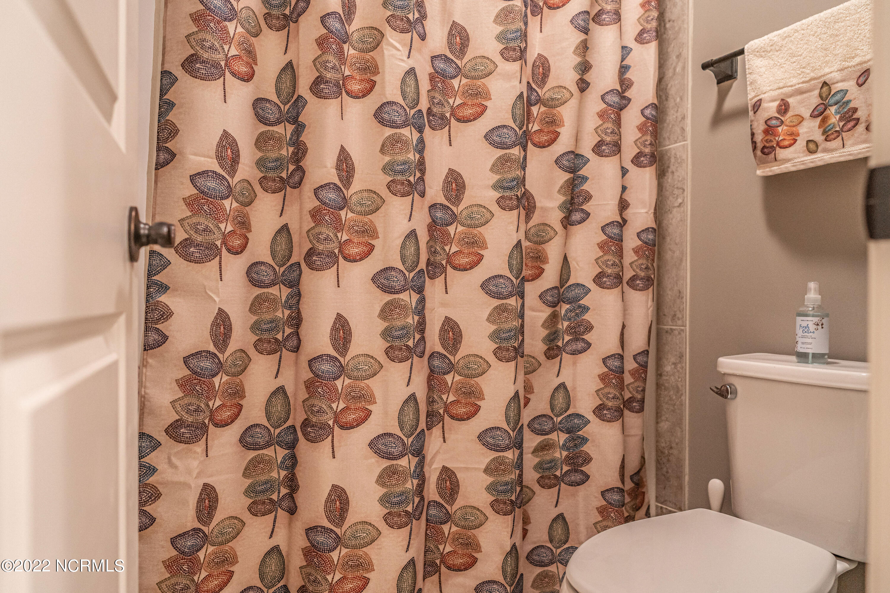 34 Cardinal Drive Whispering Pines, NC 28327 - Photo 55 of 73 upstairs hall bath