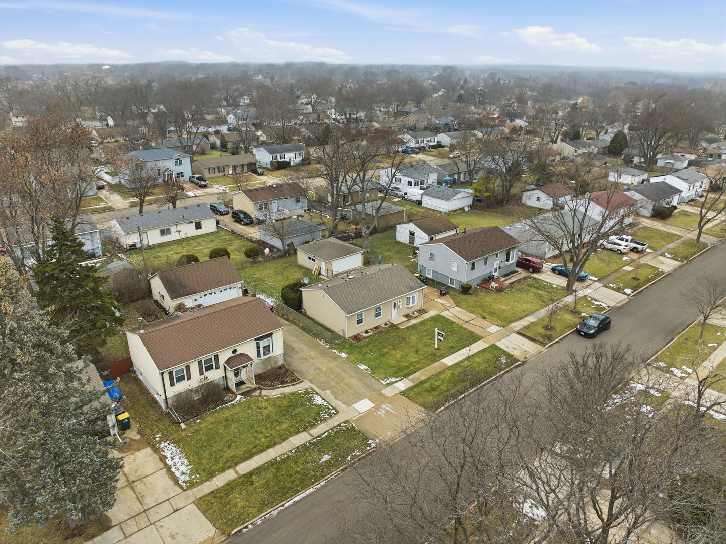 210 Willow Road Streamwood, IL 60107 - Photo 23 of 26 an aerial view of residential houses with outdoor space