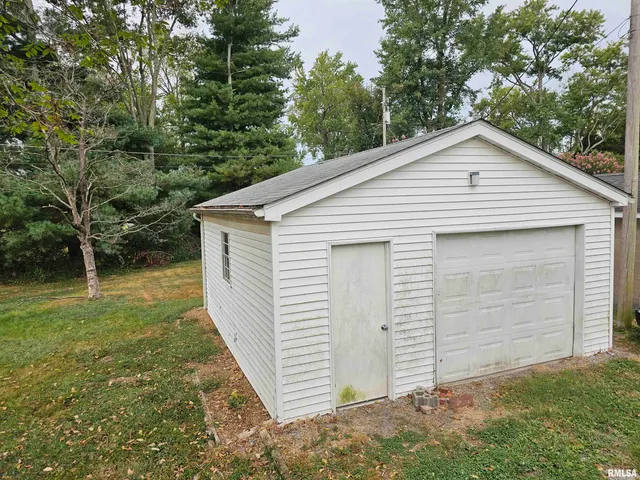 $85,000 | 611 East Meridian Street, Marion, IL 62959