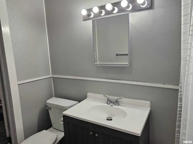 $85,000 | 611 East Meridian Street, Marion, IL 62959