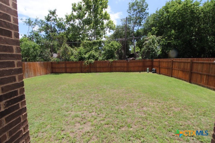 1202 Stonewall Ridge Harker Heights, TX 76548 - Photo 13 of 14 a view of a backyard