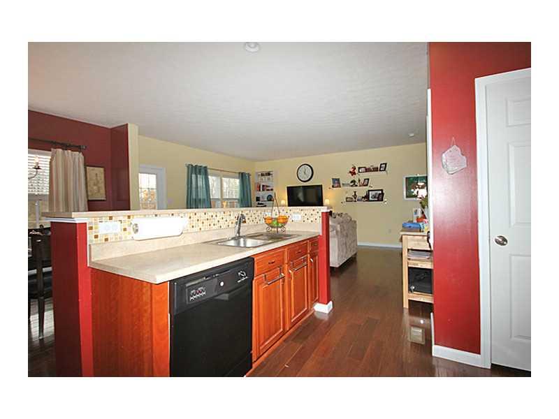 258 Maple Ridge Drive Canonsburg, PA 15317 - Photo 10 of 23 Kitchen.