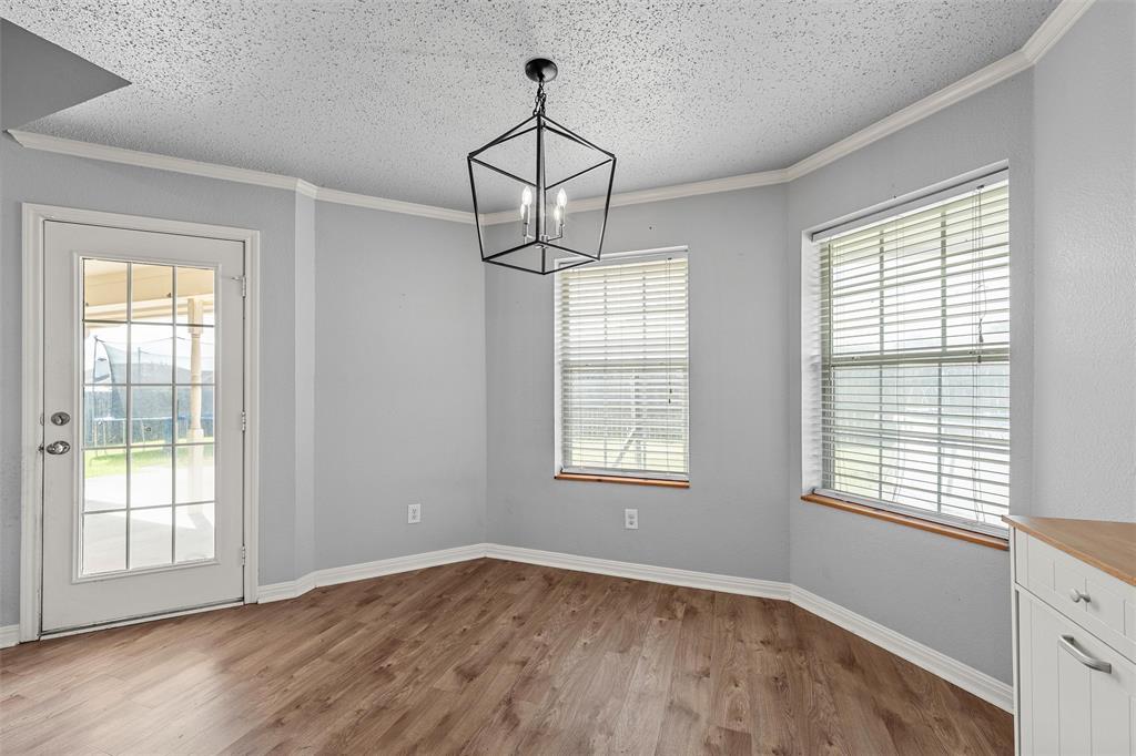 163 Topaz Circle Hewitt, TX 76643 - Photo 8 of 40