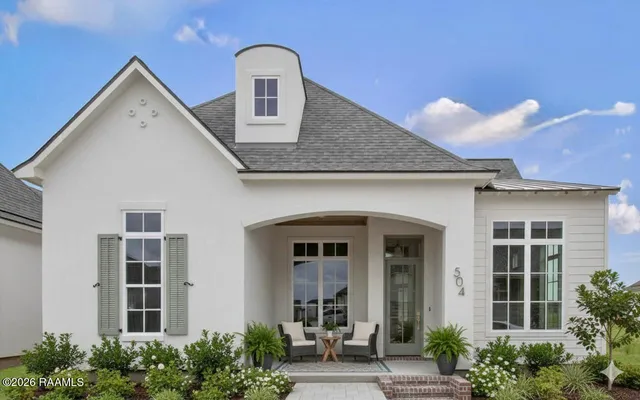 $474,500 | 504 Broyles Lane, Youngsville, LA 70592