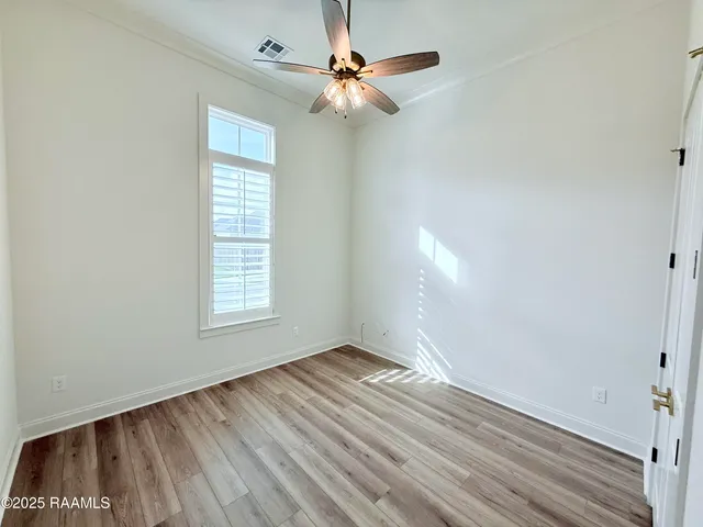 $474,800 | 504 Broyles Lane, Youngsville, LA 70592