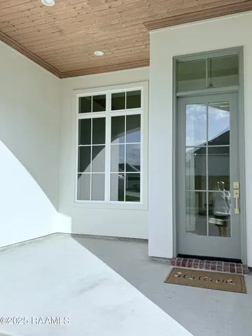 $474,800 | 504 Broyles Lane, Youngsville, LA 70592