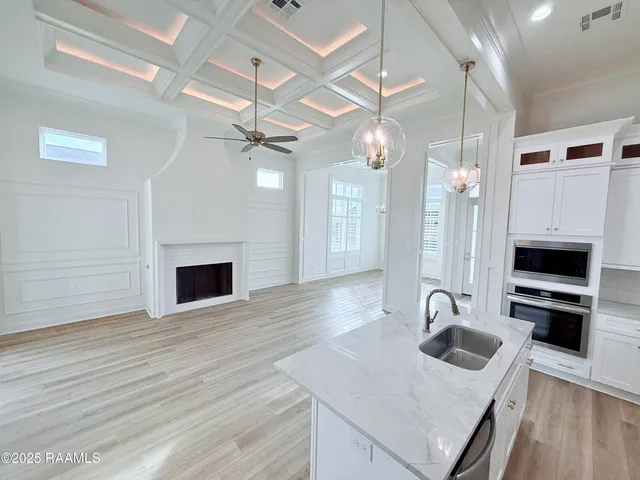 $474,800 | 504 Broyles Lane, Youngsville, LA 70592