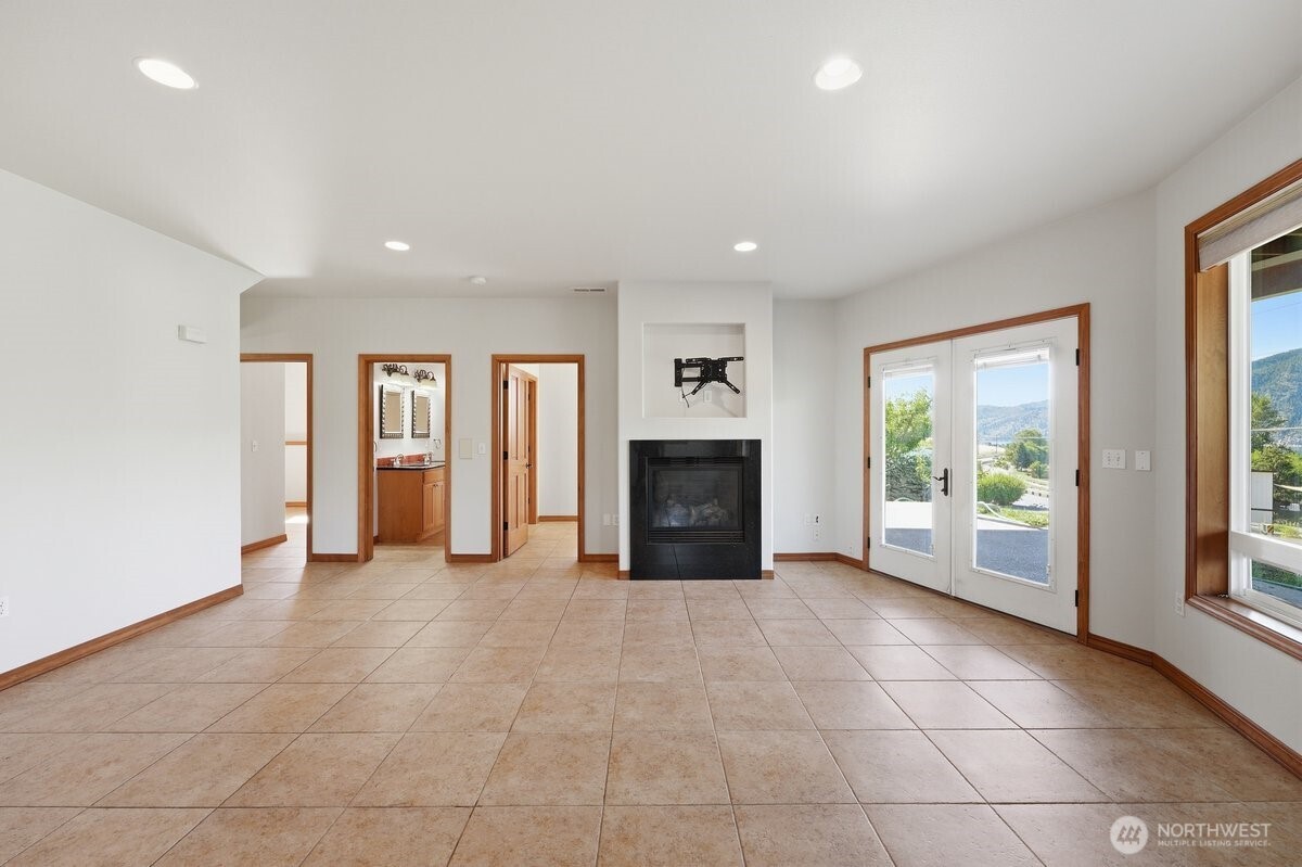 22 Washington Street Manson, WA 98831 - Photo 16 of 35