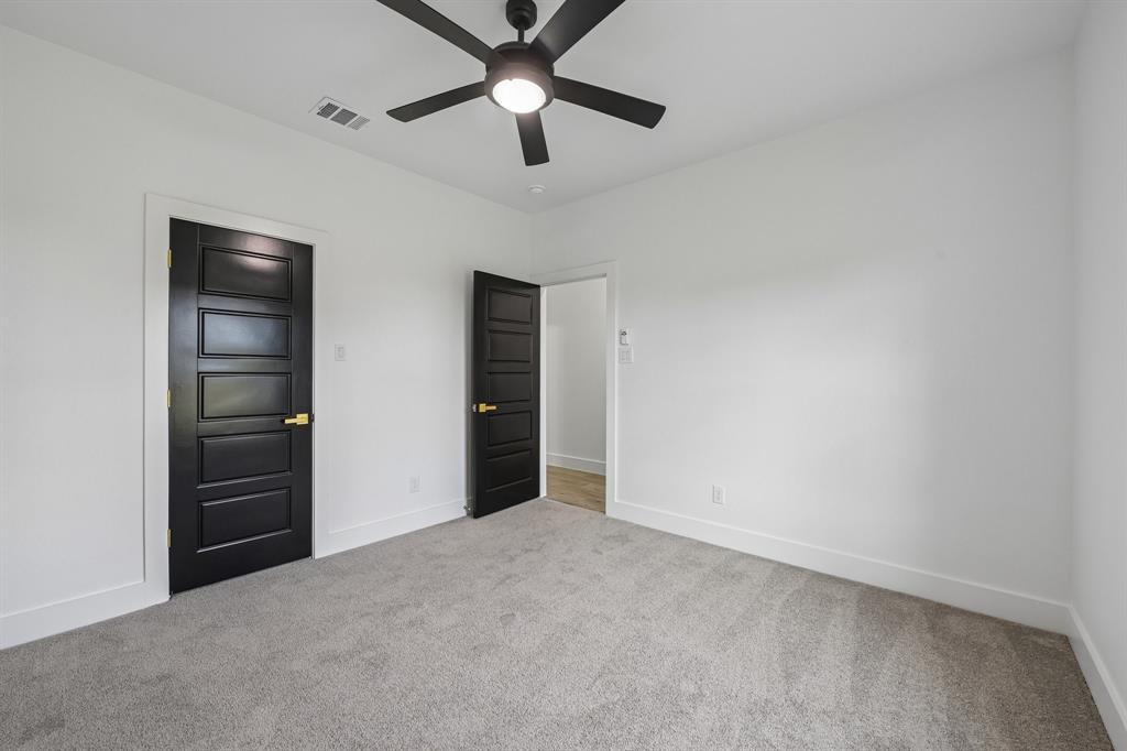 6605 Buffalo Ridge Circle Godley, TX 76044 - Photo 29 of 38 Gallery Image 29