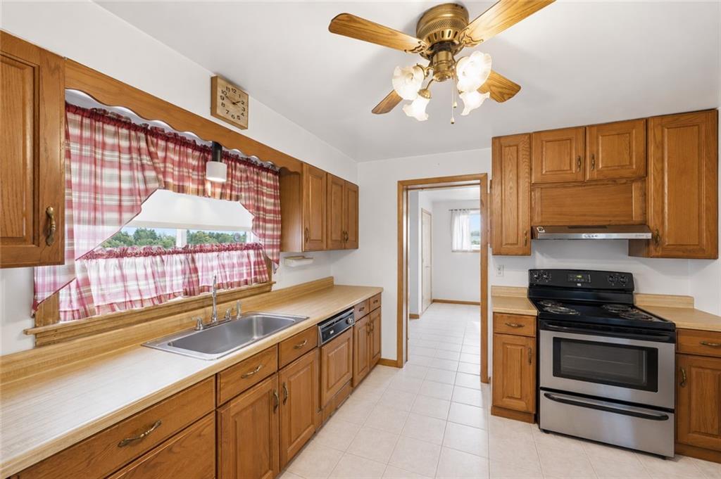 812 Winfield Road Cabot, PA 16023 - Photo 8 of 34