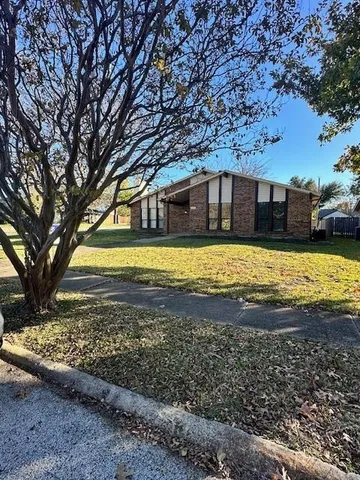 $1,895 | 401 Willow Way, Wylie, TX 75098