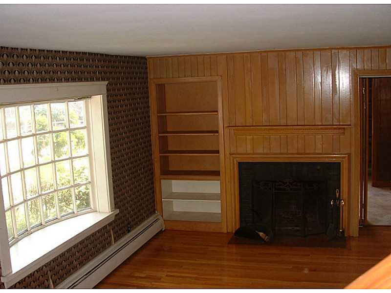 67 Lyndon Road Cranston, RI 02905 - Photo 3 of 22 Living Room.