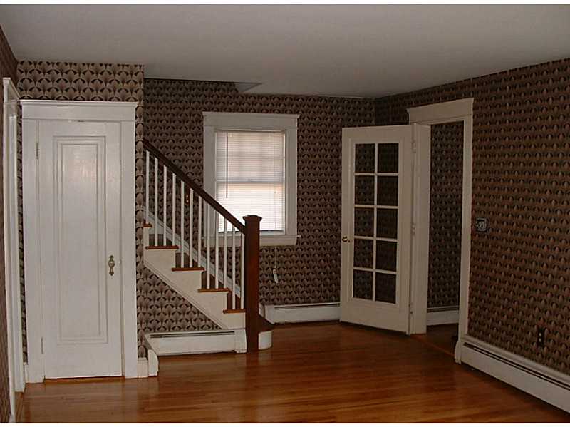 67 Lyndon Road Cranston, RI 02905 - Photo 4 of 22 Living Room.