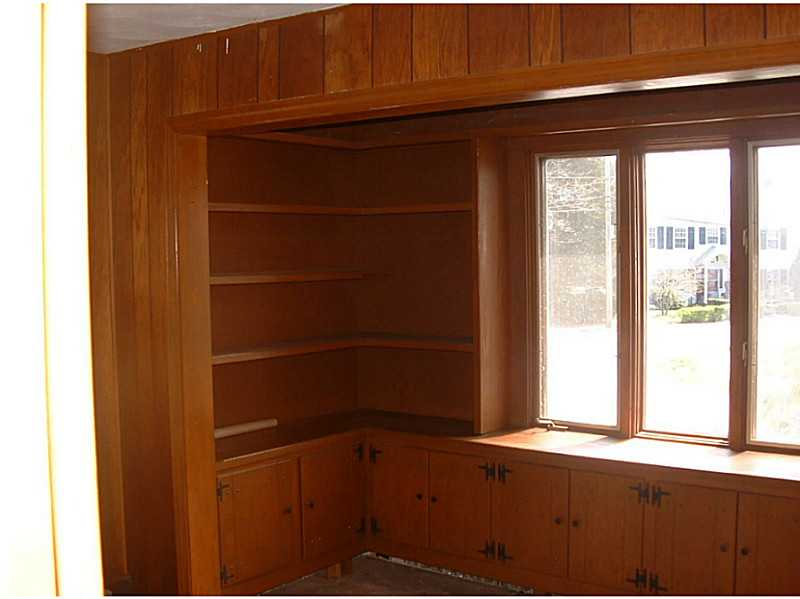 67 Lyndon Road Cranston, RI 02905 - Photo 8 of 22 Studio/Study/Office.