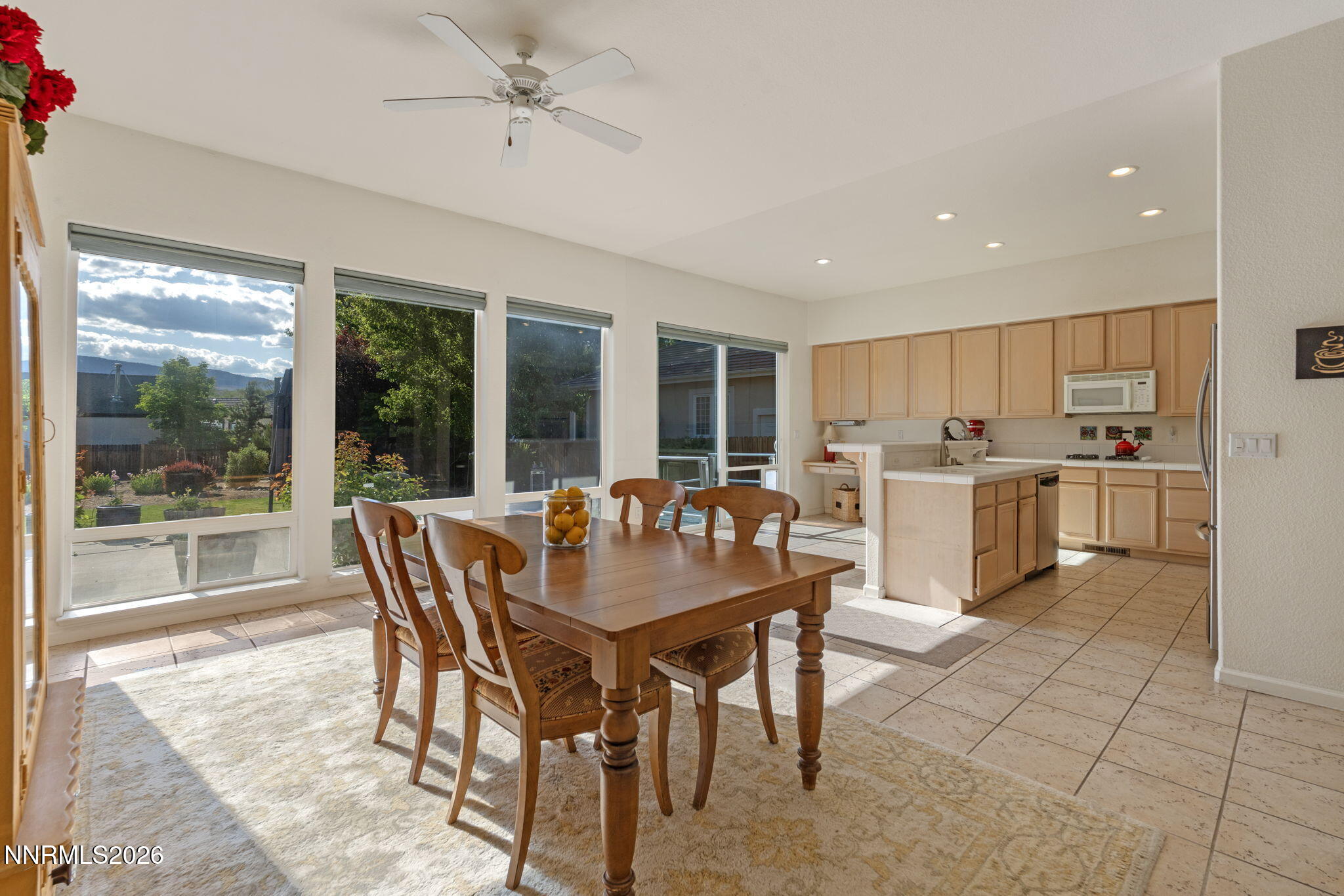 315 Stonewall Court Reno, NV 89511 - Photo 11 of 36 Dining Room
