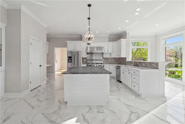 $1,095,000 | 6396 Loch Arbor Drive, Flowery Branch, GA 30542
