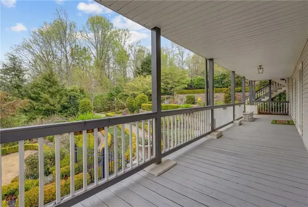 $1,095,000 | 6396 Loch Arbor Drive, Flowery Branch, GA 30542