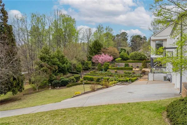 $1,095,000 | 6396 Loch Arbor Drive, Flowery Branch, GA 30542