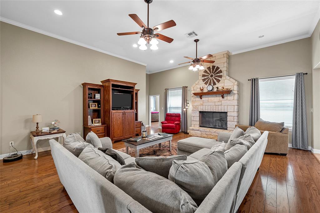 2765 Pleasant Run Road McGregor, TX 76657 - Photo 5 of 40