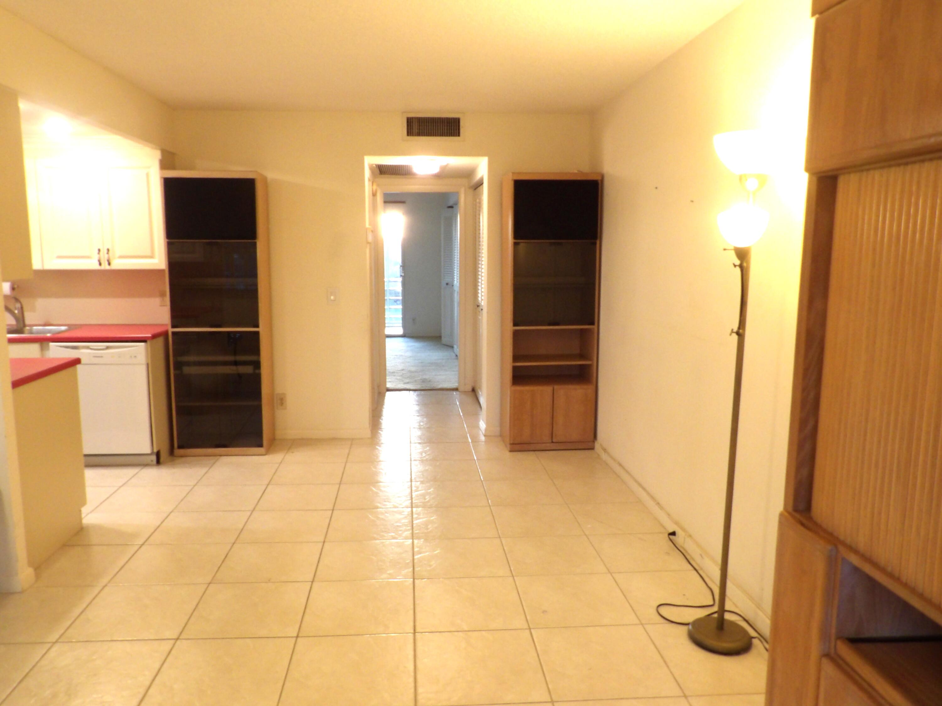 4074 Cornwall East, Unit 4074 Boca Raton, FL 33434 - Photo 5 of 30 Dining Area