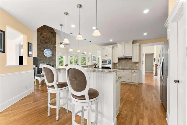 $999,998 | 526 Orchard Drive, Clarkesville, GA 30523