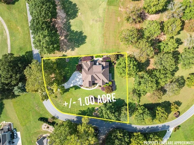 $999,998 | 526 Orchard Drive, Clarkesville, GA 30523