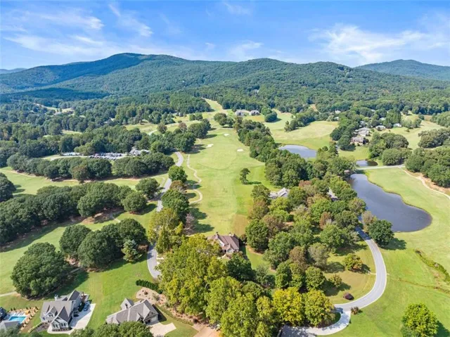 $999,998 | 526 Orchard Drive, Clarkesville, GA 30523