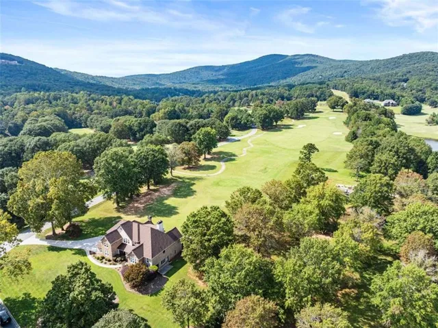 $999,998 | 526 Orchard Drive, Clarkesville, GA 30523