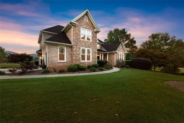 $999,998 | 526 Orchard Drive, Clarkesville, GA 30523