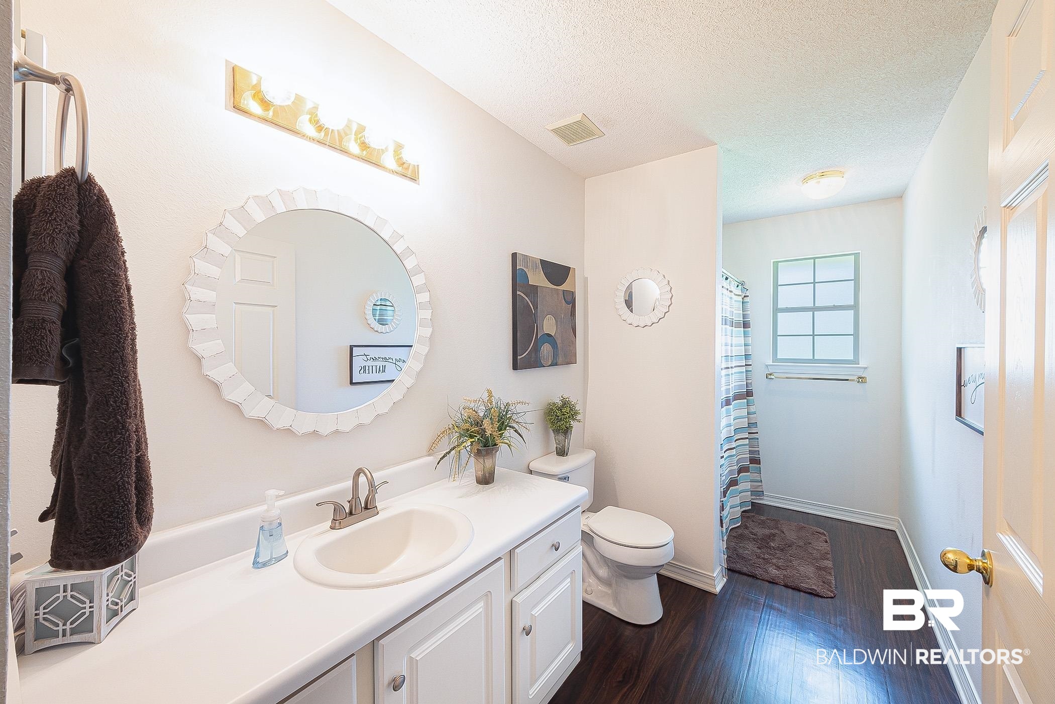 16154 Parke Boulevard Foley, AL 36535 - Photo 30 of 44 Hall Bathroom