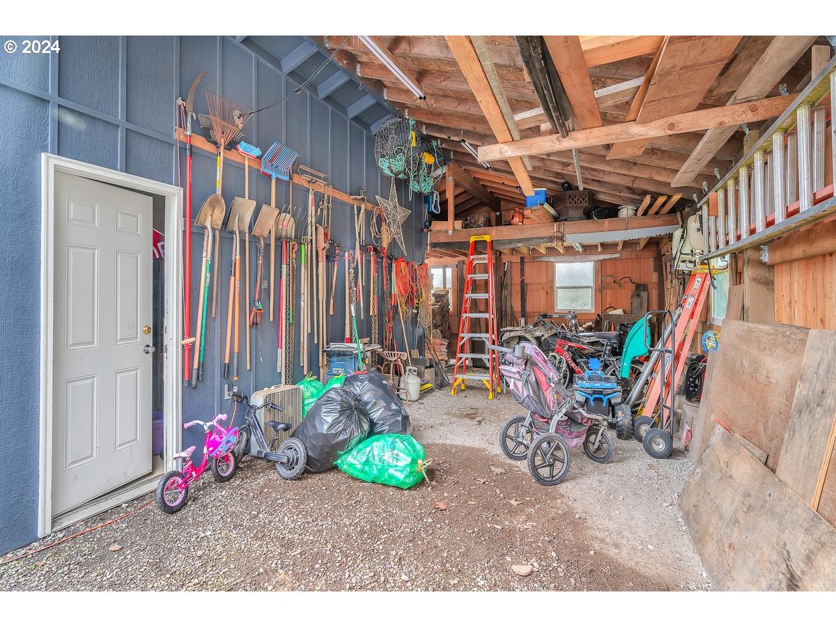 52199 Rabinsky Road Scappoose, OR 97056 - Photo 27 of 32 Gallery Image 27