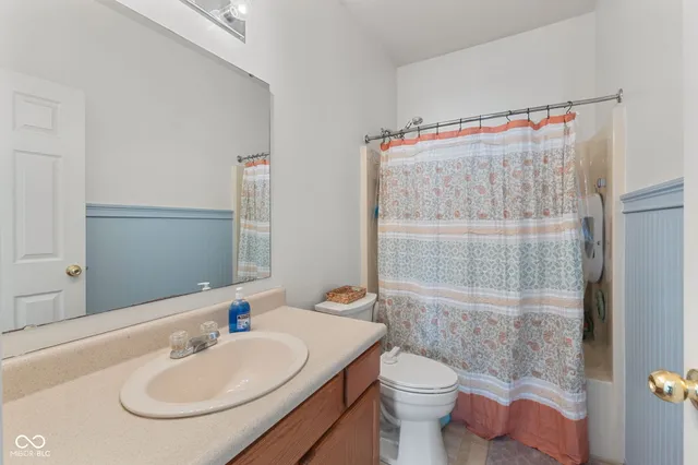 $262,000 | 729 West Harriman Avenue, Bargersville, IN 46106