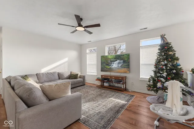 $262,000 | 729 West Harriman Avenue, Bargersville, IN 46106