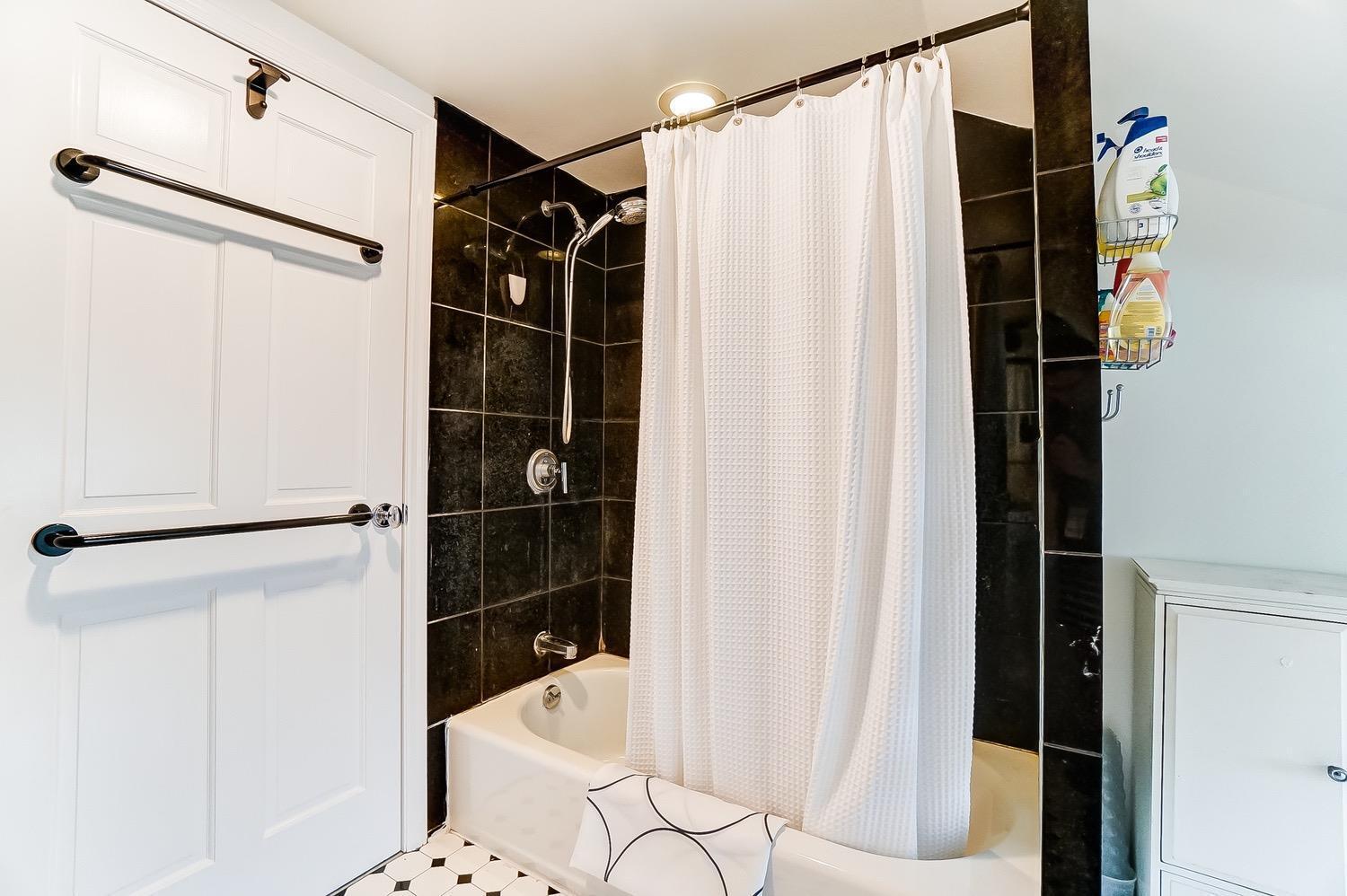 685 Riddle Road Cincinnati, OH 45220 - Photo 40 of 50 Gallery Image 40