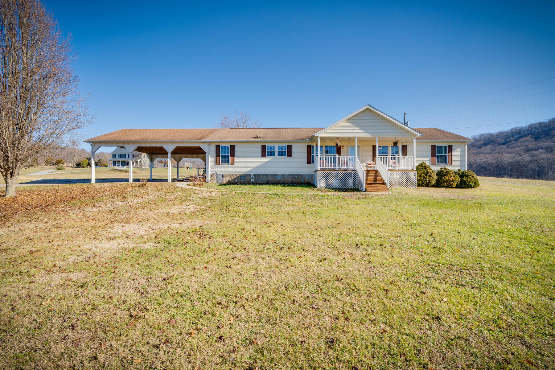 356 Looneys Gap Road Surgoinsville, TN 37873 - Photo 1 of 42 001