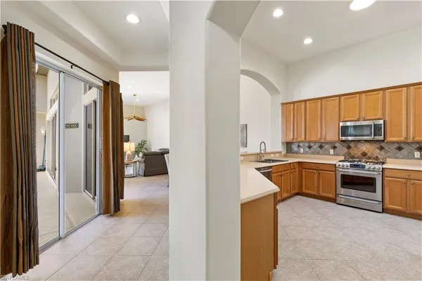 $2,950 | 1757 Tarpon Bay Drive South, Unit 57, Naples, FL 34119